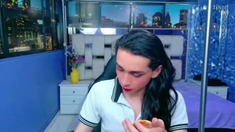 Sharlond online show from 04.13.26