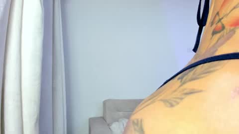 Snapshot of sharlot_harrys chatting on 11.26.25 Hi fiends ---- I usually start online from Monday to Friday from 1000 am Saturdays and Sundays at 600 am Colombia time online show from 11.26.25