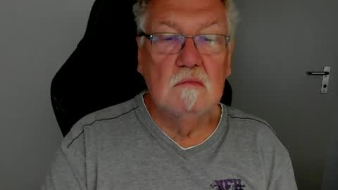 sharlots_pet online show from 04.28.26