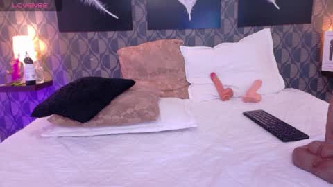 Sharom  online show from 03.10.25