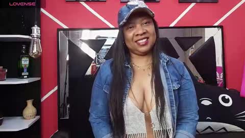 Sharon Noa online show from 02.11.26