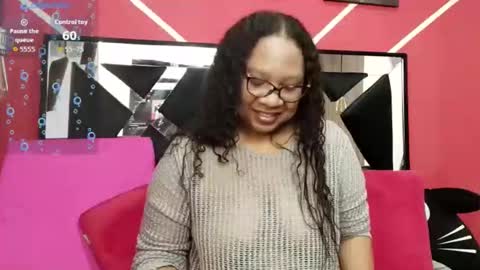 Sharon Noa online show from 02.25.26