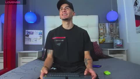 Sharon  Tyga online show from 11.16.25