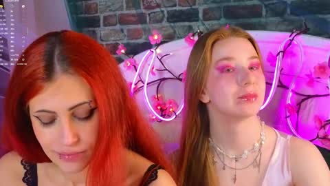 Lola and Stacey online show from 04.09.26