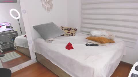 Sharon online show from 02.04.25