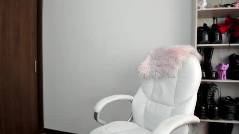 Antonia online show from 01.29.25