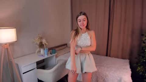 sharronsaephan online show from 10.15.25