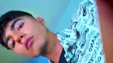 Snapshot of shawn__sanderson chatting on 10.19.25 Shawn online show from 10.19.25