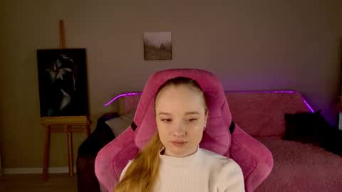 Snapshot of shawty_mia chatting on 11.03.25 Shawty Mia online show from 11.03.25