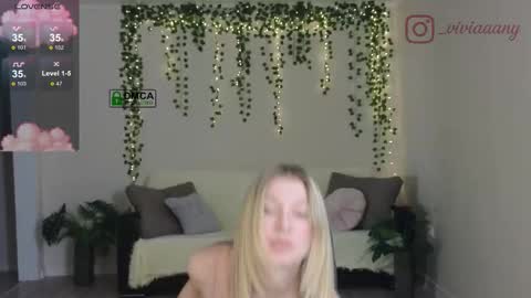 Snapshot of shawty_vi chatting on 09.20.25 shawty_vi online show from 09.20.25