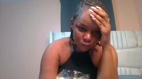 Snapshot of shay_diva chatting on 10.12.25 Shay diva online show from 10.12.25