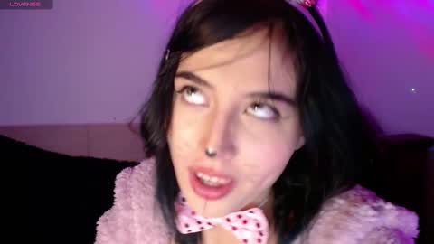 Shayla 3 online show from 10.24.25