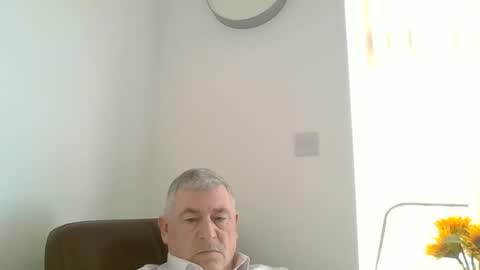 Snapshot of she52 chatting on 02.17.25 she52 online show from 02.17.25