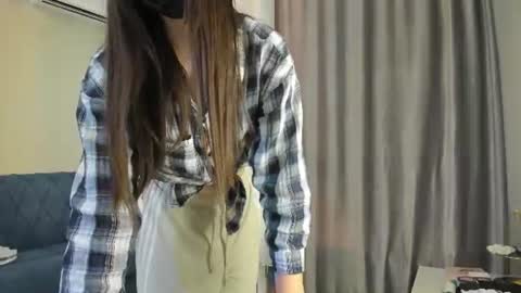 Snapshot of she_angell chatting on 06.26.26 Anny online show from 06.26.26