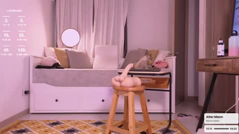 Laura c online show from 01.12.25