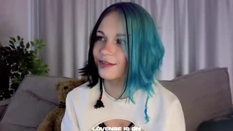 Anika online show from 09.11.25