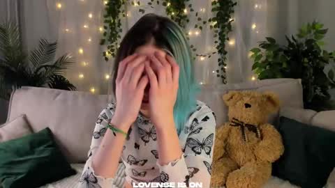 Anika online show from 10.03.25