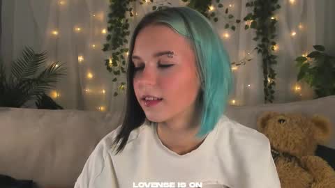 Anika online show from 10.11.25