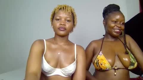 Snapshot of shea_bby chatting on 12.14.25 Shea online show from 12.14.25