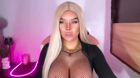 sheenafrost online show from 04.10.26