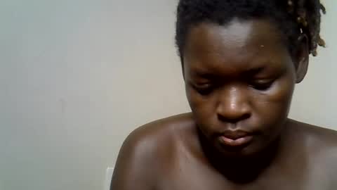 Snapshot of shees_sweet chatting on 06.25.26 shees_sweet online show from 06.25.26