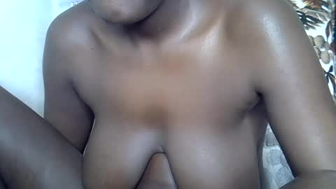 Snapshot of shees_sweet chatting on 07.14.26 shees_sweet online show from 07.14.26
