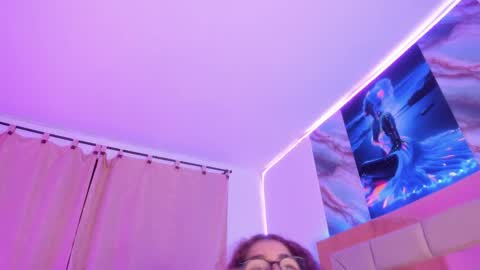 Snapshot of sheeylaroee chatting on 02.13.25 Heidy online show from 02.13.25