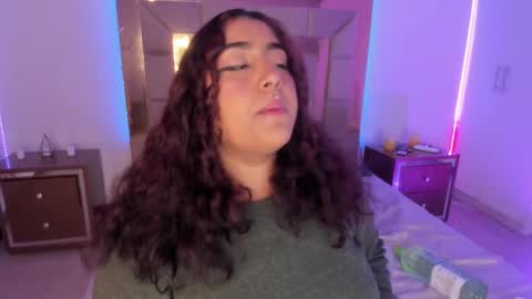 Snapshot of sheeylaroee chatting on 02.27.25 Heidy online show from 02.27.25