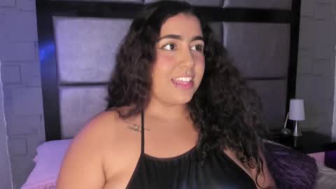 Snapshot of sheeylaroee chatting on 09.10.25 Heidy online show from 09.10.25