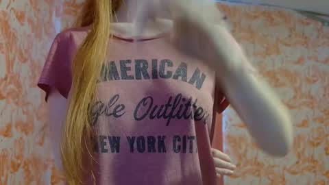 Snapshot of shelikessoymilk chatting on 11.26.25 Erika online show from 11.26.25