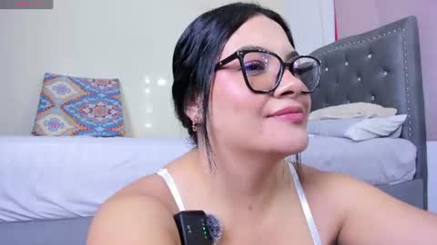 S H E L L  online show from 06.10.26