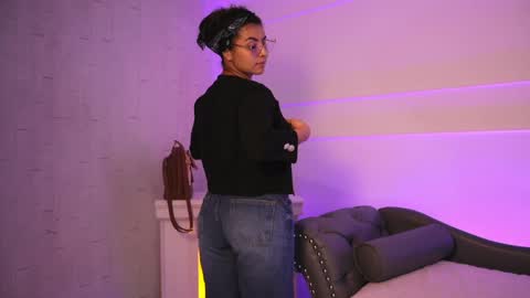  Transmission schedule Monday - Friday 715 am to 200 pm time Colombia  online show from 01.22.25