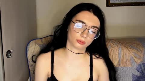 Snapshot of shellierosenau chatting on 04.15.26 Alice online show from 04.15.26