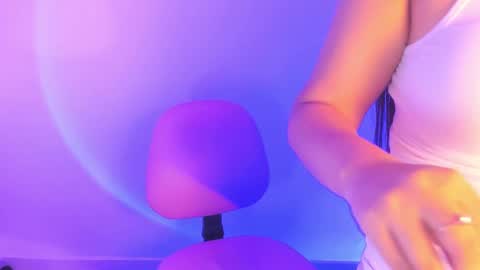   online show from 10.15.25