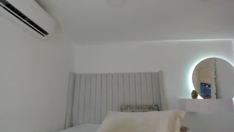 shelynna_azzul online show from 01.16.25