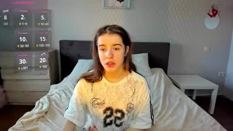 ShelyMoon online show from 10.06.25
