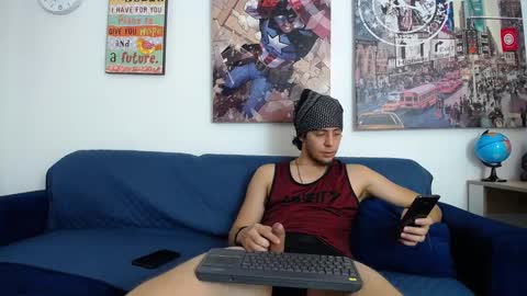 Snapshot of sherlock_holmes_ chatting on 01.28.25 Sherlock Holmes online show from 01.28.25