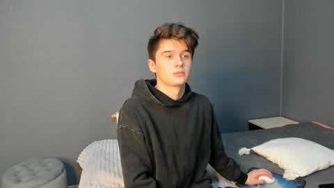 Max online show from 10.16.25