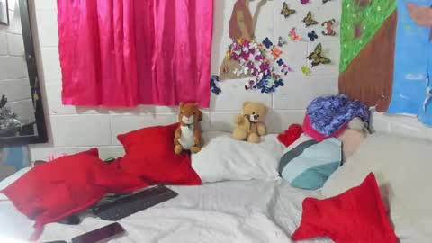  Maria Saenz online show from 12.02.25