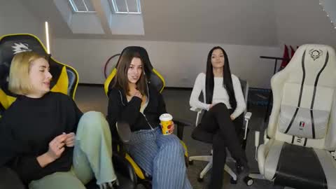 Sheryl online show from 11.21.25