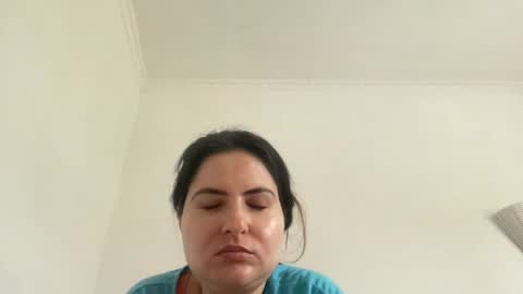 Snapshot of shes__delicious chatting on 10.16.25 Shes Delicious online show from 10.16.25