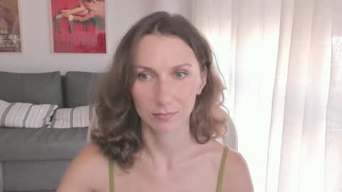 shesleepsnaked online show from 10.08.25