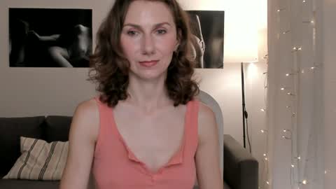 Snapshot of shesleepsnaked chatting on 06.21.26 shesleepsnaked online show from 06.21.26