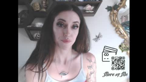 Snapshot of shespeachy chatting on 07.30.26 peachy online show from 07.30.26