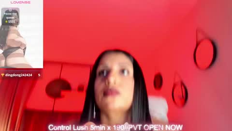 Snapshot of sheyla_hills_ chatting on 03.02.25 Sheyla online show from 03.02.25
