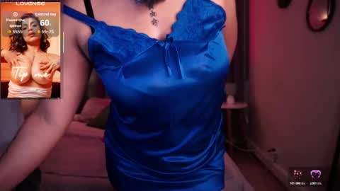 Snapshot of sheyla_hills_ chatting on 09.30.25 Sheyla online show from 09.30.25