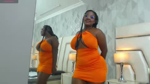 Snapshot of sheylastone chatting on 02.18.25 sheylastone online show from 02.18.25