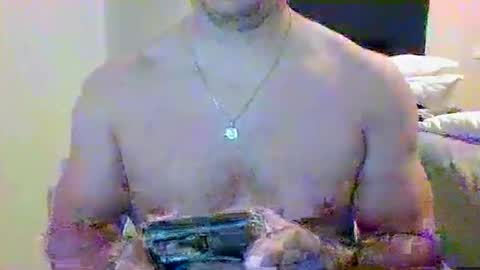 shines08092 online show from 12.18.24