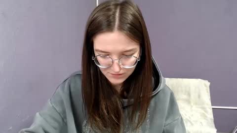 Snapshot of shining_pearl chatting on 02.22.25 Jesica online show from 02.22.25