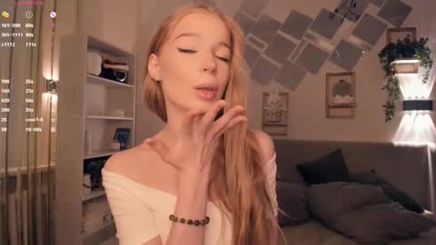 Stella  online show from 02.21.26